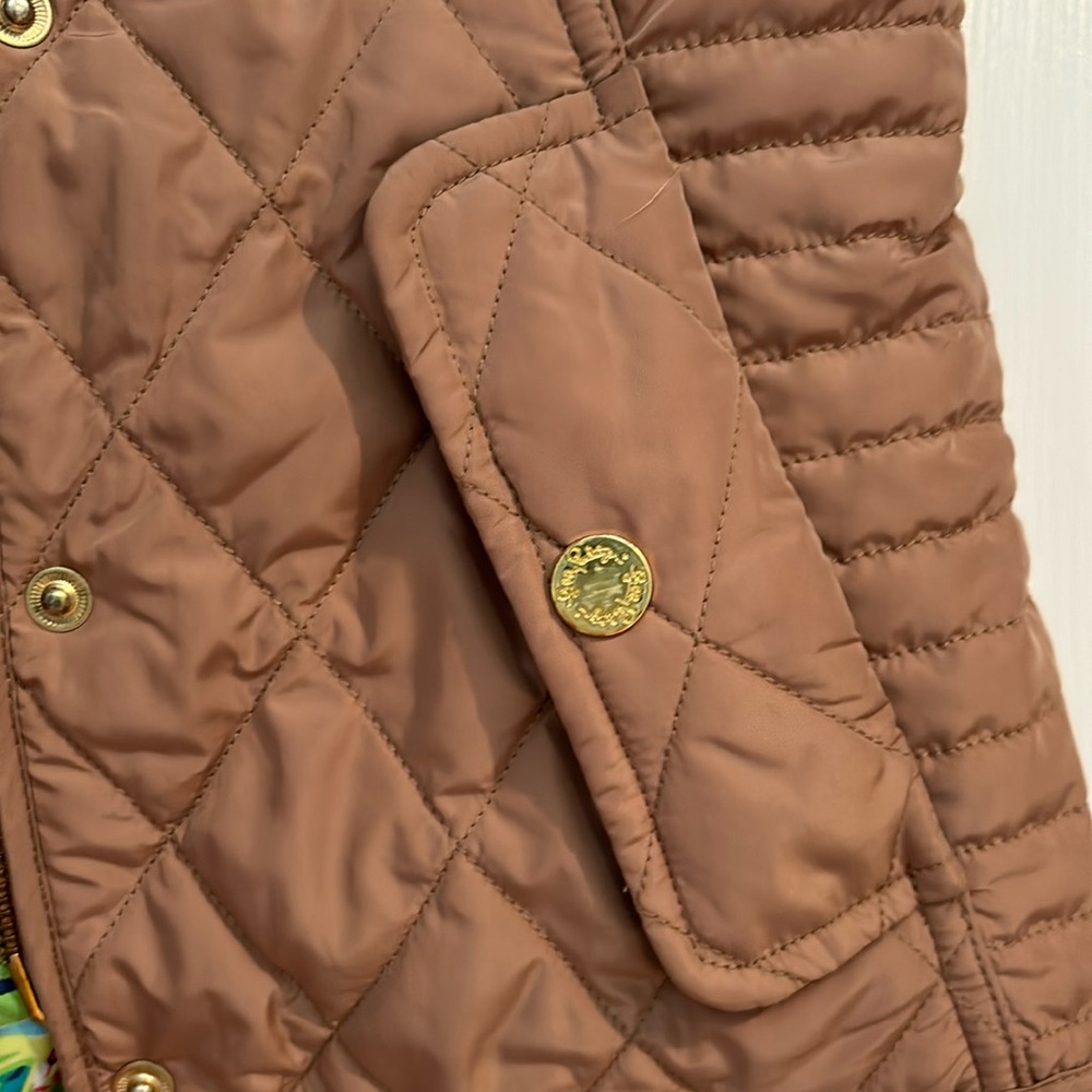 Lilly Pulitzer Quilted Blake Vest Cafe Latte - Picture 3 of 5